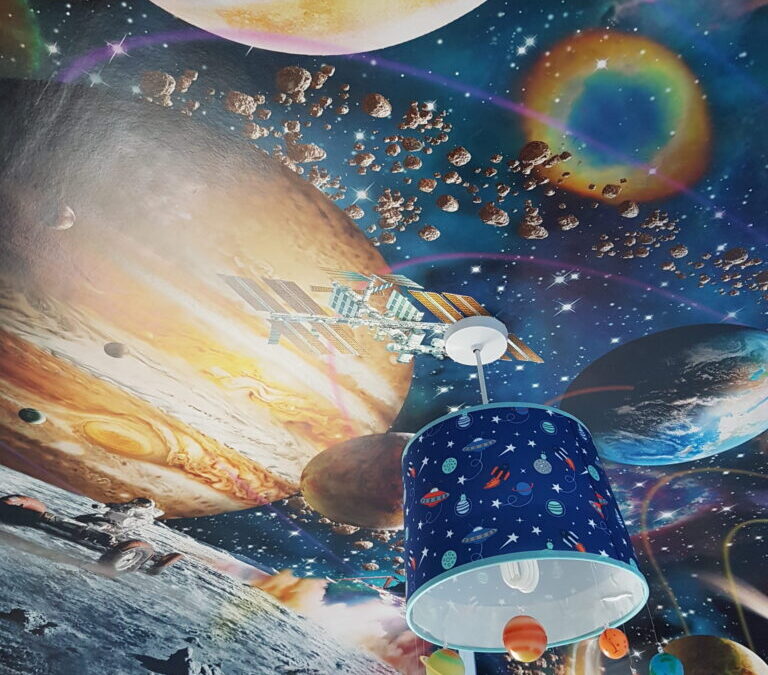 Ollie goes to the Moon and Back